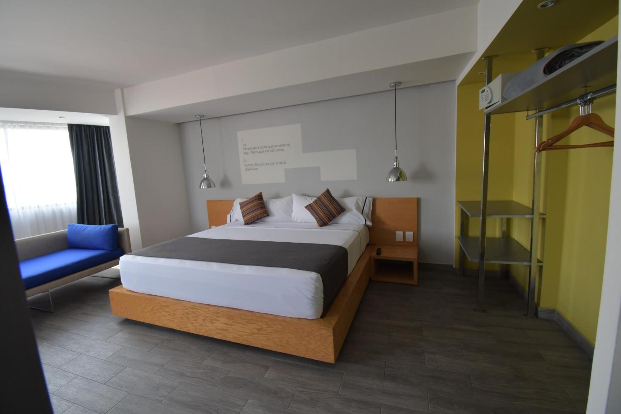 Hotel Perla Central Guadalajara Bagian luar foto